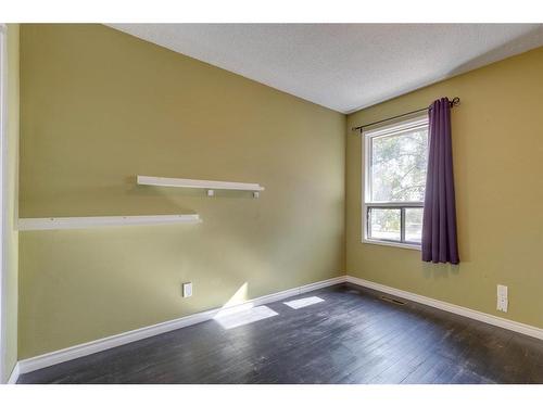 5032 Whitestone Road Ne, Calgary, AB - Indoor Photo Showing Other Room