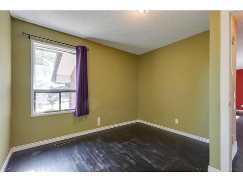 5032 Whitestone Road Ne, Calgary, AB - Indoor Photo Showing Other Room