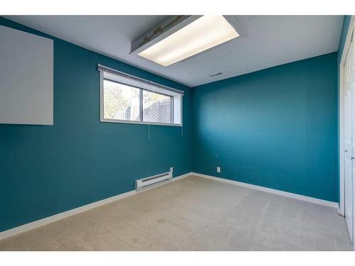 5032 Whitestone Road Ne, Calgary, AB - Indoor Photo Showing Other Room