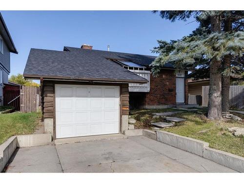 5032 Whitestone Road Ne, Calgary, AB - Outdoor