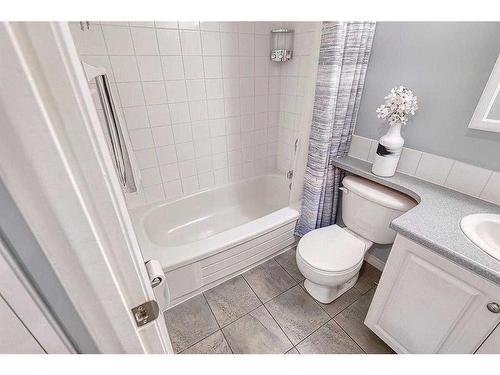 303-525 13 Avenue Sw, Calgary, AB - Indoor Photo Showing Bathroom