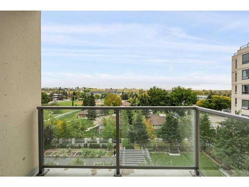 619-38 9 Street Ne, Calgary, AB - Outdoor With View