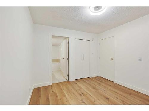 155-35 Richard Court Sw, Calgary, AB - Indoor Photo Showing Other Room