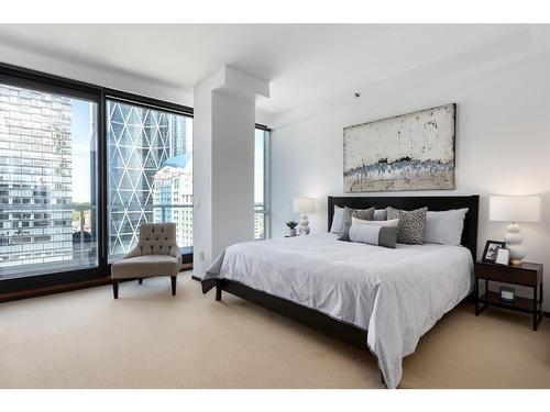 1802-108 9 Avenue Sw, Calgary, AB - Indoor Photo Showing Bedroom