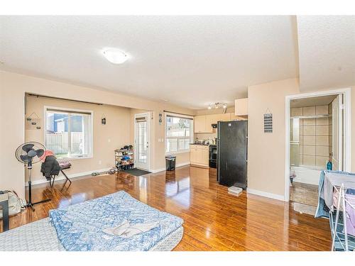 57 Saddlecrest Park Ne, Calgary, AB - Indoor Photo Showing Living Room