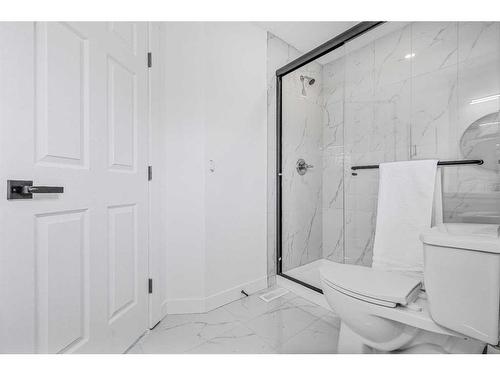 103 Hawkhill Place Nw, Calgary, AB - Indoor Photo Showing Bathroom