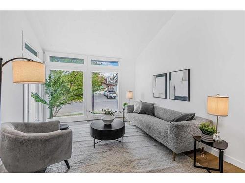 103 Hawkhill Place Nw, Calgary, AB - Indoor Photo Showing Living Room