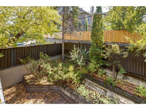 402-1229 Cameron Avenue Sw, Calgary, AB - Outdoor With Backyard