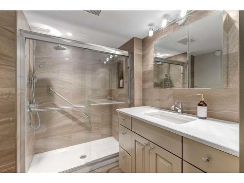 402-1229 Cameron Avenue Sw, Calgary, AB - Indoor Photo Showing Bathroom