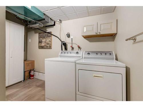 402-1229 Cameron Avenue Sw, Calgary, AB - Indoor Photo Showing Laundry Room