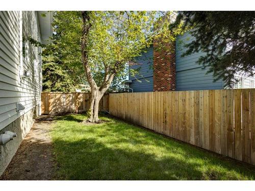 5848 Lodge Crescent Sw, Calgary, AB - Outdoor