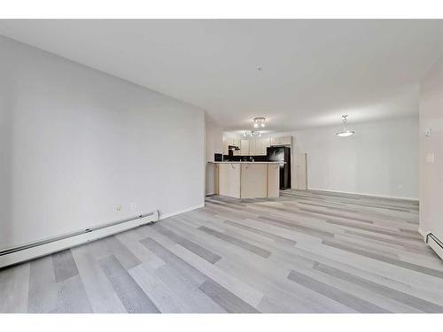 4216-60 Panatella Street Nw, Calgary, AB - Indoor Photo Showing Other Room