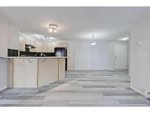 4216-60 Panatella Street Nw, Calgary, AB - Indoor Photo Showing Kitchen