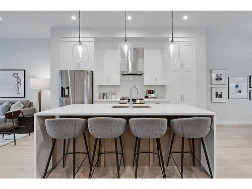 2B-3550 45 Street Sw, Calgary, AB - Indoor Photo Showing Kitchen With Upgraded Kitchen