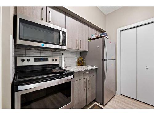 1605-4641 128 Avenue Ne, Calgary, AB - Indoor Photo Showing Kitchen