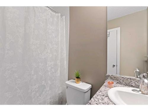 1605-4641 128 Avenue Ne, Calgary, AB - Indoor Photo Showing Bathroom