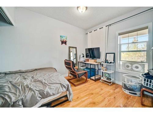 2112-5605 Henwood Street Sw, Calgary, AB - Indoor Photo Showing Bedroom