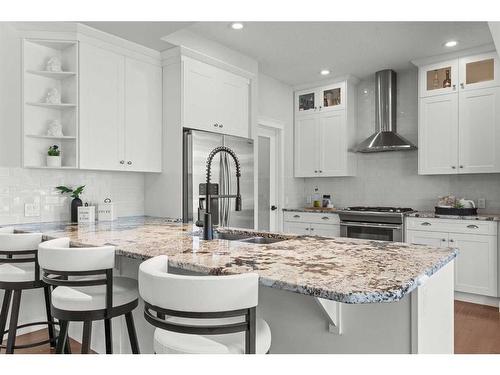 305 Evanspark Gardens Nw, Calgary, AB - Indoor Photo Showing Kitchen With Double Sink With Upgraded Kitchen