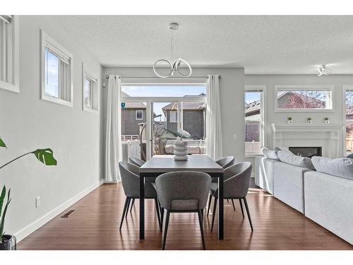 305 Evanspark Gardens Nw, Calgary, AB - Indoor Photo Showing Dining Room