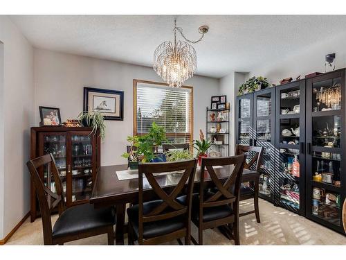 5724 58 Avenue, Olds, AB - Indoor Photo Showing Dining Room