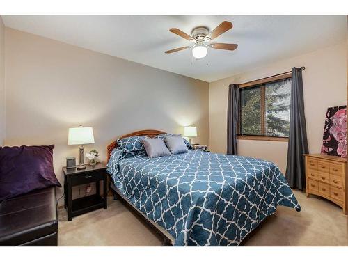 5724 58 Avenue, Olds, AB - Indoor Photo Showing Bedroom