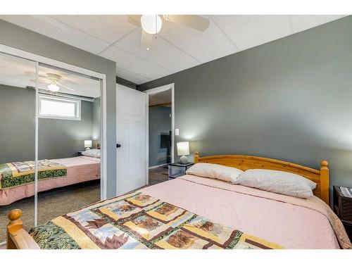 5724 58 Avenue, Olds, AB - Indoor Photo Showing Bedroom