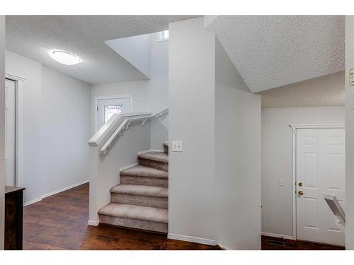 241 Scotia Point Nw, Calgary, AB - Indoor Photo Showing Other Room