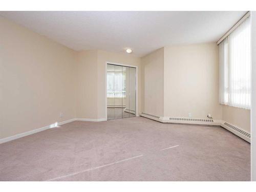 206-804 3 Avenue Sw, Calgary, AB - Indoor Photo Showing Other Room