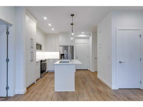 1121-395 Skyview Parkway Ne, Calgary, AB - Indoor Photo Showing Kitchen