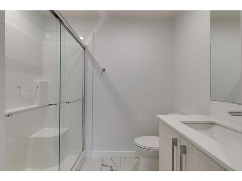 1121-395 Skyview Parkway Ne, Calgary, AB - Indoor Photo Showing Bathroom