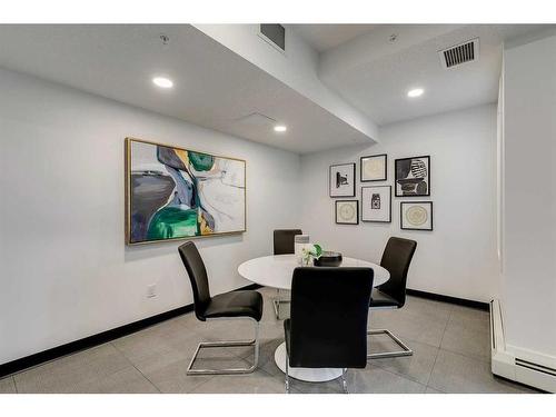 1121-395 Skyview Parkway Ne, Calgary, AB - Indoor Photo Showing Dining Room