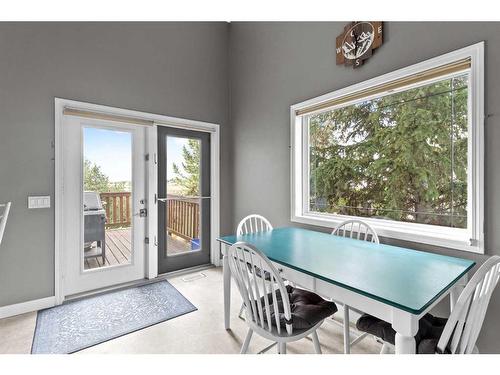 752 Stonehaven Drive, Carstairs, AB - Indoor Photo Showing Dining Room