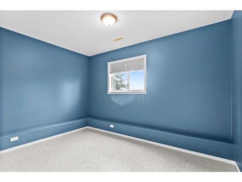 752 Stonehaven Drive, Carstairs, AB - Indoor Photo Showing Other Room