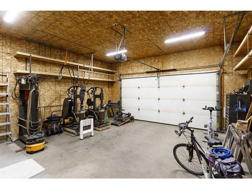 752 Stonehaven Drive, Carstairs, AB - Indoor Photo Showing Garage