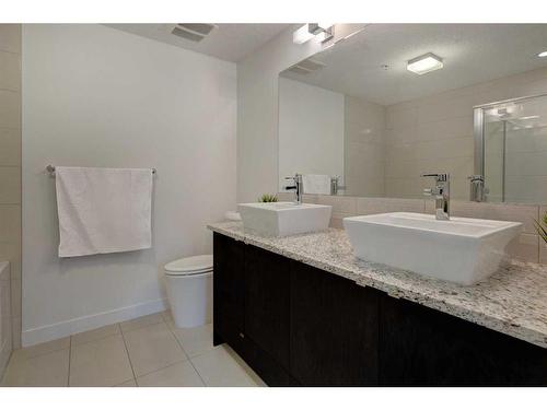 219-15 Aspenmont Heights Sw, Calgary, AB - Indoor Photo Showing Bathroom