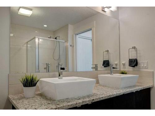 219-15 Aspenmont Heights Sw, Calgary, AB - Indoor Photo Showing Bathroom