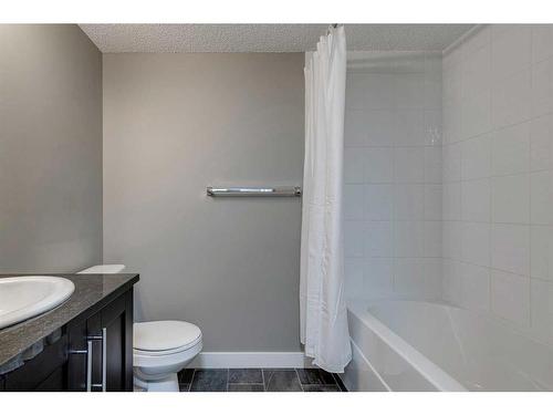 3216-81 Legacy Boulevard Se, Calgary, AB - Indoor Photo Showing Bathroom