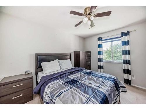 234 Fairmont Boulevard, Lethbridge, AB - Indoor Photo Showing Bedroom