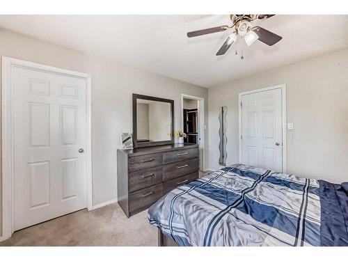 234 Fairmont Boulevard, Lethbridge, AB - Indoor Photo Showing Bedroom