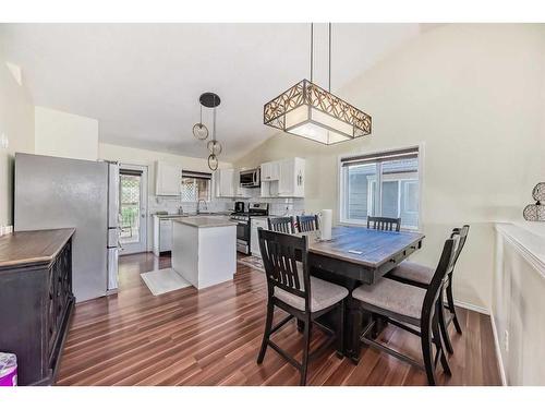 234 Fairmont Boulevard, Lethbridge, AB - Indoor Photo Showing Dining Room