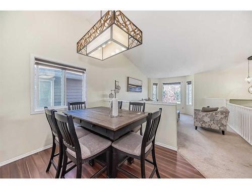 234 Fairmont Boulevard, Lethbridge, AB - Indoor Photo Showing Dining Room