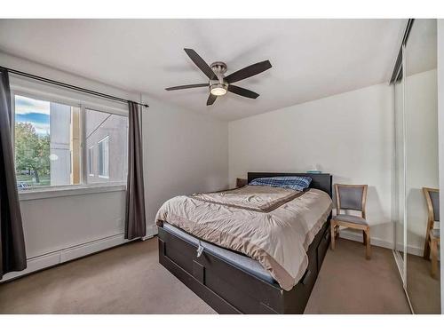 205A-4455 Greenview Drive, Calgary, AB - Indoor Photo Showing Bedroom