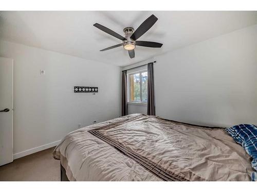 205A-4455 Greenview Drive, Calgary, AB - Indoor Photo Showing Bedroom