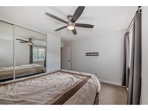 205A-4455 Greenview Drive, Calgary, AB - Indoor Photo Showing Bedroom