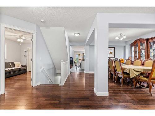 73 Weston Way Sw, Calgary, AB - Indoor Photo Showing Dining Room