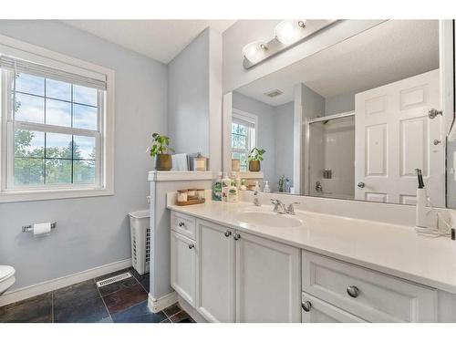 73 Weston Way Sw, Calgary, AB - Indoor Photo Showing Bathroom