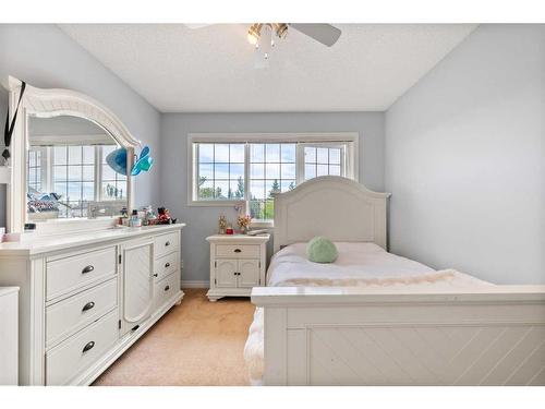 73 Weston Way Sw, Calgary, AB - Indoor Photo Showing Bedroom