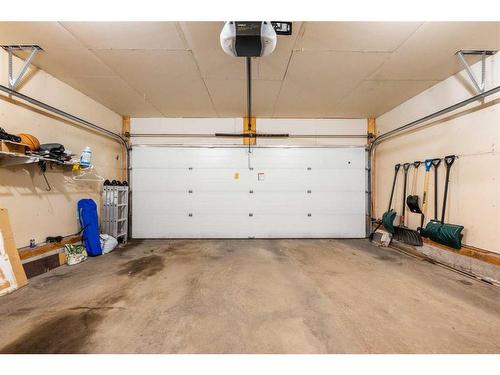 73 Weston Way Sw, Calgary, AB - Indoor Photo Showing Garage