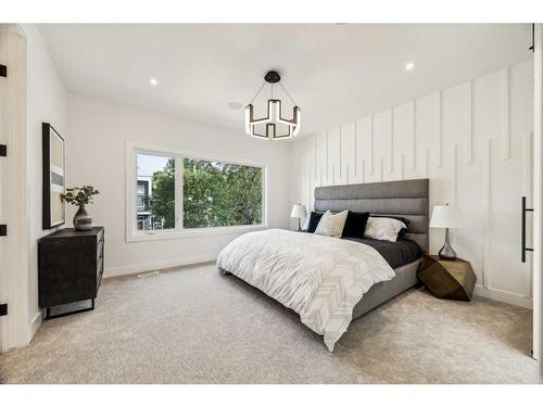 2433 6 Avenue Nw, Calgary, AB - Indoor Photo Showing Bedroom