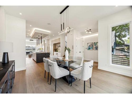 2433 6 Avenue Nw, Calgary, AB - Indoor Photo Showing Dining Room